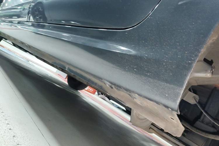 Used Wuling Hongguang New Energy 2024 All-Electric Model 300KM Standard Version Left Side Sill