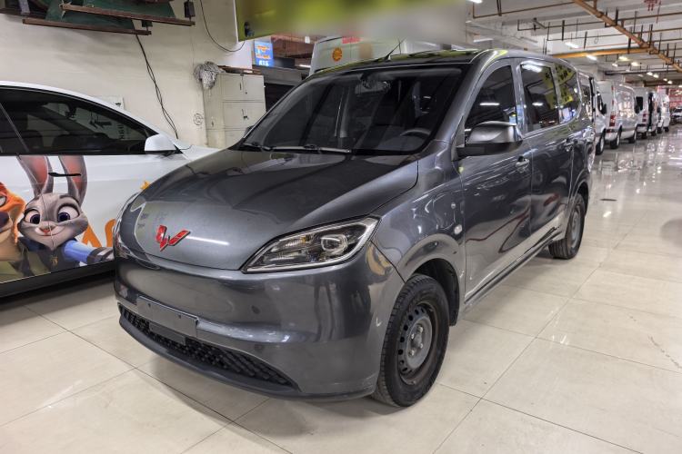 Wuling Hongguang New Energy 2024 All-Electric Model 300KM Practical Version