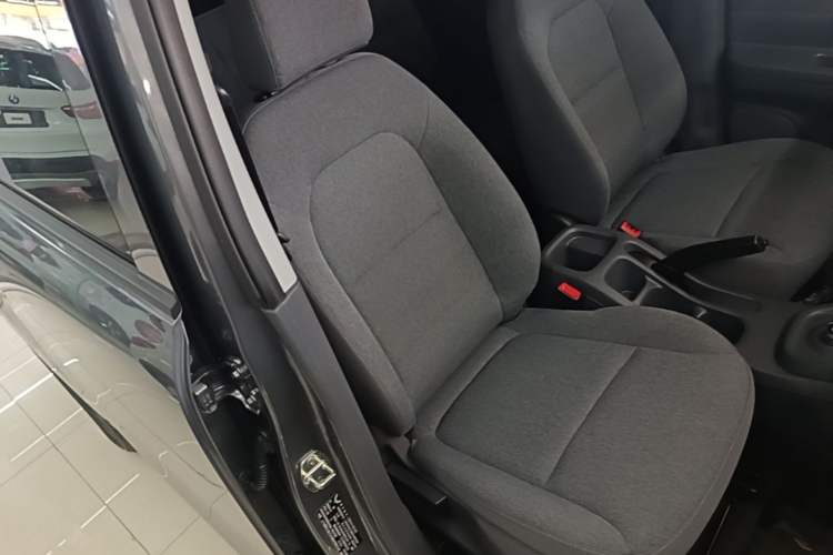 Used Wuling Hongguang New Energy 2024 All-Electric Model 300KM Practical Version Right Front Seat