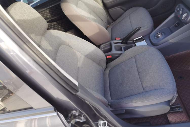 Used Wuling Hongguang New Energy 2024 All-Electric Model 300KM Practical Version Right Front Seat