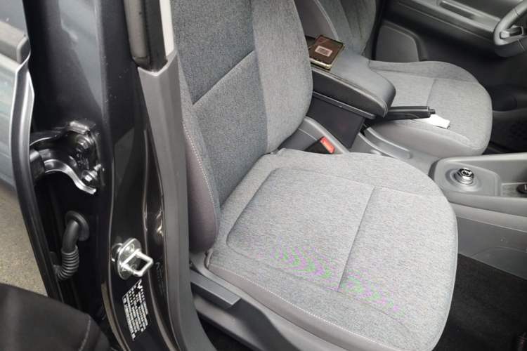 Used Wuling Hongguang New Energy 2024 All-Electric Model 300KM Standard Version Right Front Seat