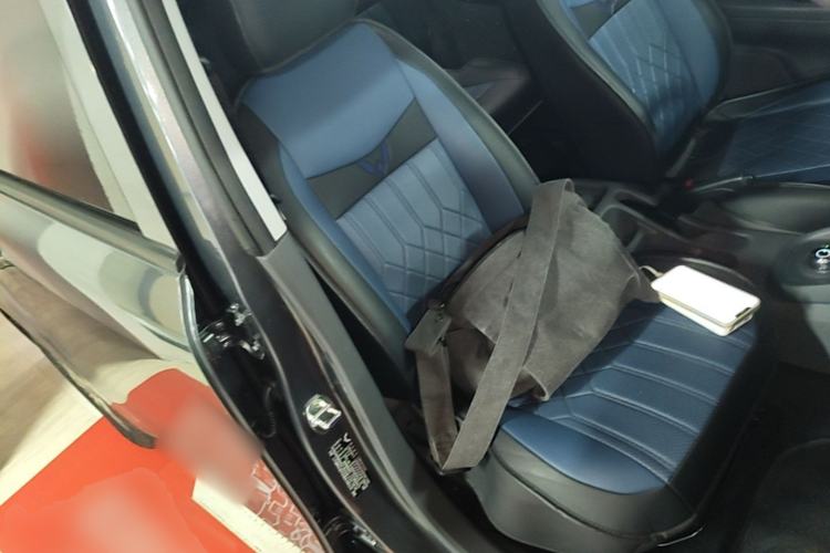 Used Wuling Hongguang New Energy 2024 All-Electric Model 300KM Standard Version Right Front Seat