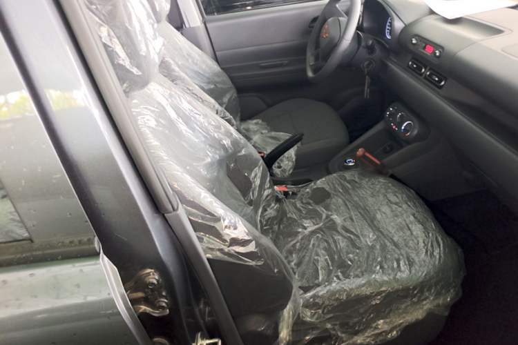Used Wuling Hongguang New Energy 2024 All-Electric Model 300KM Practical Version Right Front Seat
