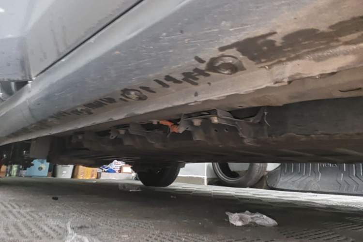 Used Wuling Hongguang New Energy 2024 All-Electric Model 300KM Practical Version Right Side Sill