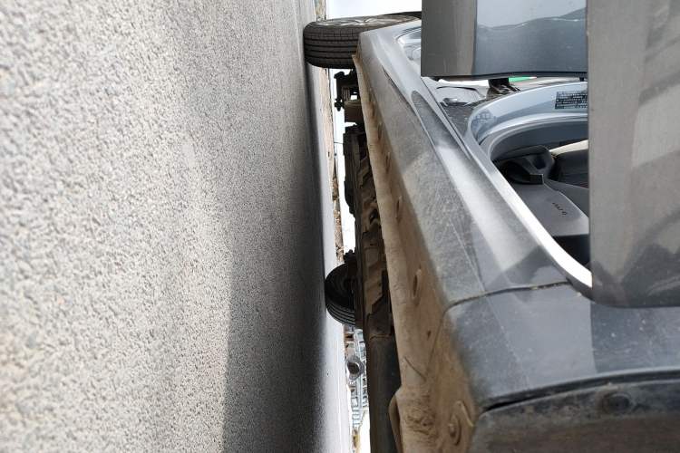 Used Wuling Hongguang New Energy 2024 All-Electric Model 300KM Standard Version Right Side Sill