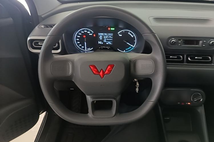 Used Wuling Hongguang New Energy 2024 All-Electric Model 300KM Practical Version Steering Wheel