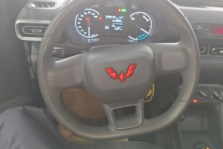 Used Wuling Hongguang New Energy 2024 All-Electric Model 300KM Practical Version Steering Wheel