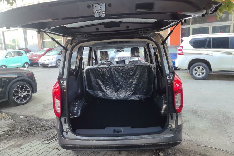 Used Wuling Hongguang New Energy 2024 All-Electric Model 300KM Standard Version Trunk
