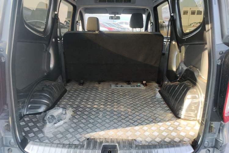 Used Wuling Hongguang New Energy 2024 All-Electric Model 300KM Standard Version Trunk
