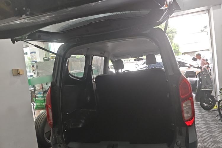 Used Wuling Hongguang New Energy 2024 All-Electric Model 300KM Practical Version Trunk