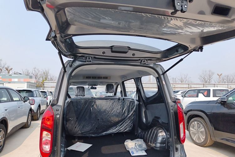 Used Wuling Hongguang New Energy 2024 All-Electric Model 300KM Standard Version Trunk