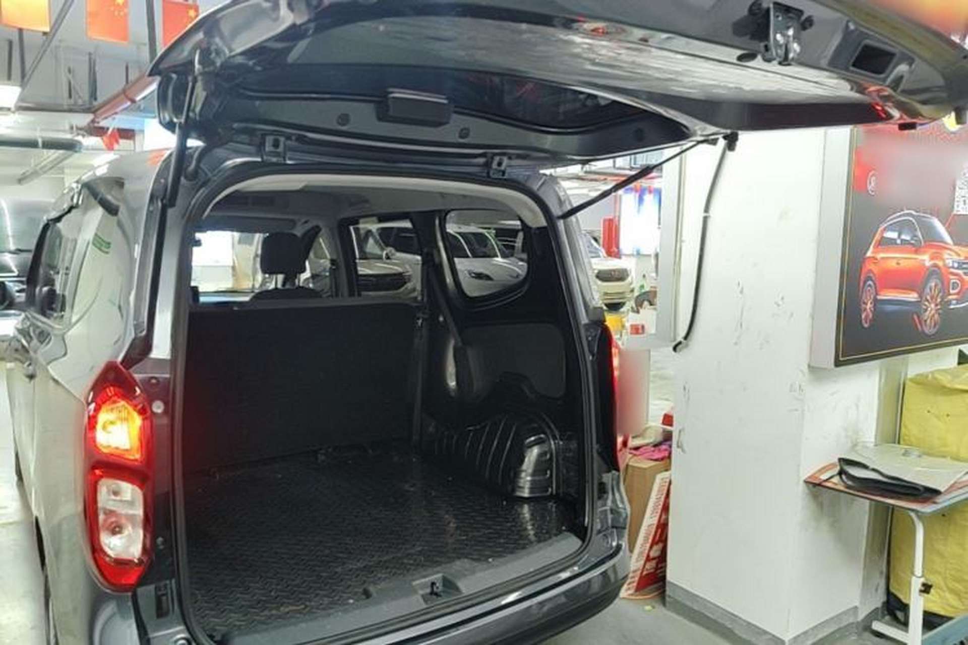 Used Wuling Hongguang New Energy 2024 All-Electric Model 300KM Standard Version Trunk