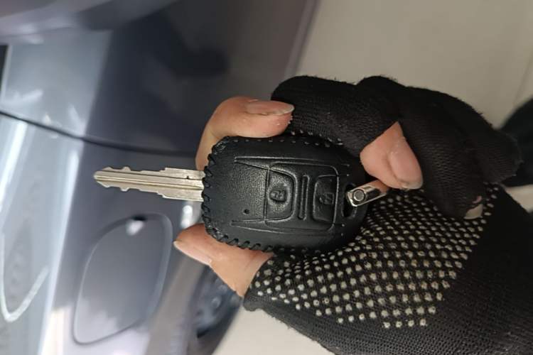 Used Wuling Hongguang New Energy 2024 All-Electric Model 300KM Practical Version Vehicle Key