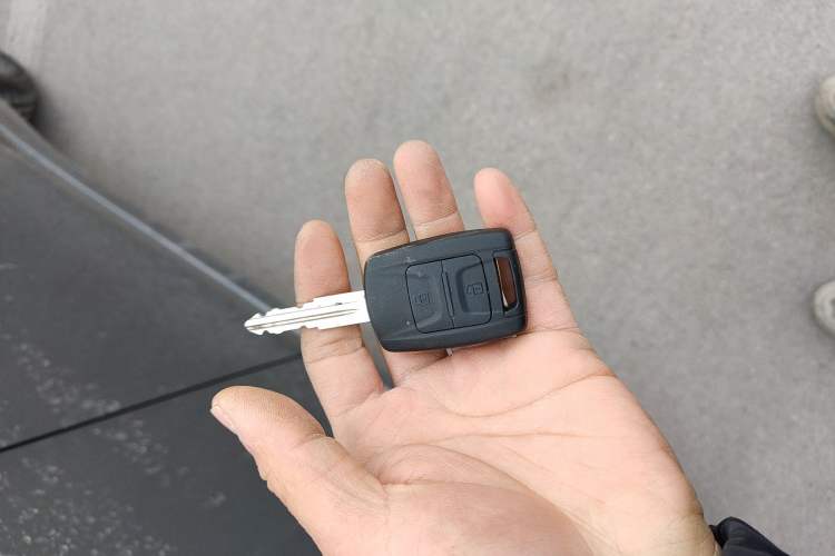 Used Wuling Hongguang New Energy 2024 All-Electric Model 300KM Standard Version Vehicle Key