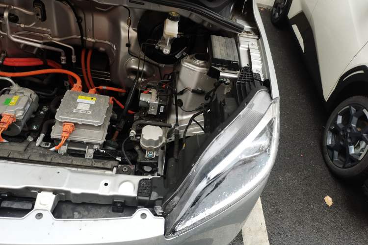 Used Wuling Hongguang New Energy 2024 All-Electric Model 300KM Practical Version Engine Bay Left