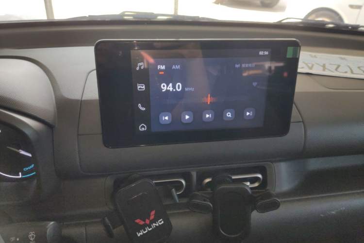 Used Wuling Hongguang New Energy 2024 All-Electric Model 300KM Standard Version Audio And AC Panel