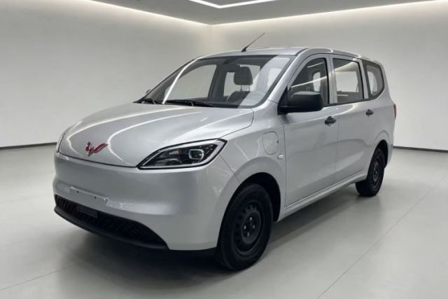 Ojetý Wuling Hongguang New Energy 2024 All-Electric Model 300KM Standard Version