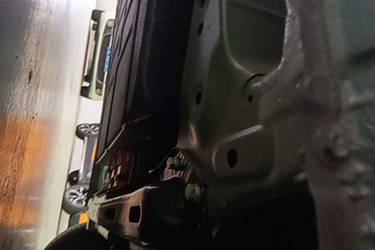 Used Wuling Hongguang New Energy 2024 All-Electric Model 300KM Practical Version Chassis Front Right