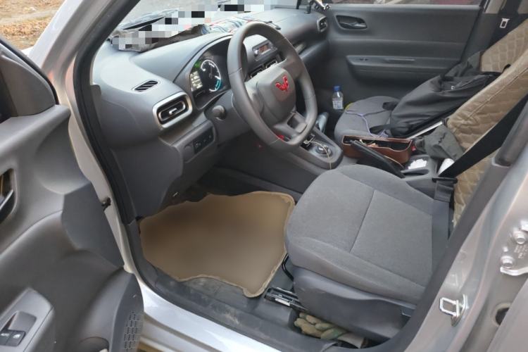 Used Wuling Hongguang New Energy 2024 All-Electric Model 300KM Practical Version Driver Seat