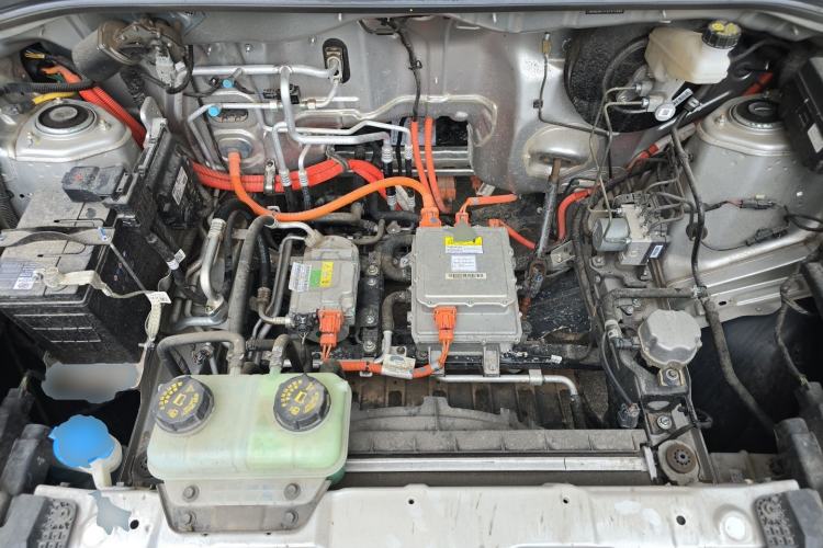 Used Wuling Hongguang New Energy 2024 All-Electric Model 300KM Standard Version Engine Bay