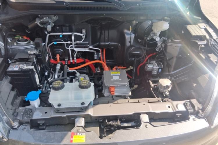 Used Wuling Hongguang New Energy 2024 All-Electric Model 300KM Standard Version Engine Bay