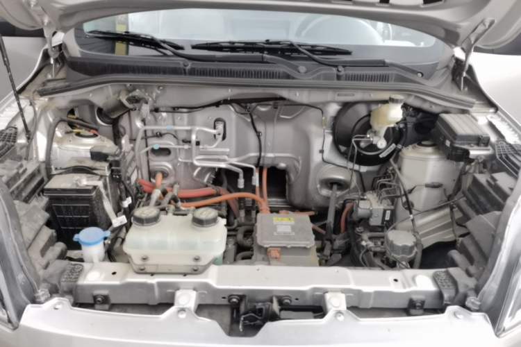 Used Wuling Hongguang New Energy 2024 All-Electric Model 300KM Practical Version Engine Bay