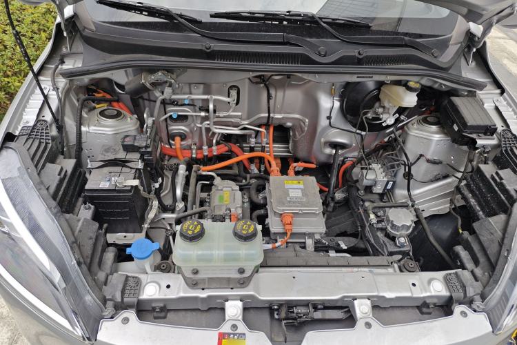 Used Wuling Hongguang New Energy 2024 All-Electric Model 300KM Standard Version Engine Bay