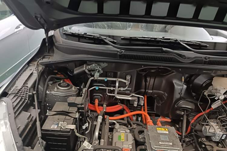Used Wuling Hongguang New Energy 2024 All-Electric Model 300KM Practical Version Engine Bay Right