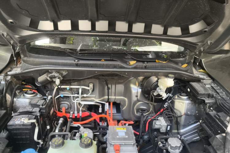 Used Wuling Hongguang New Energy 2024 All-Electric Model 300KM Practical Version Engine Bay