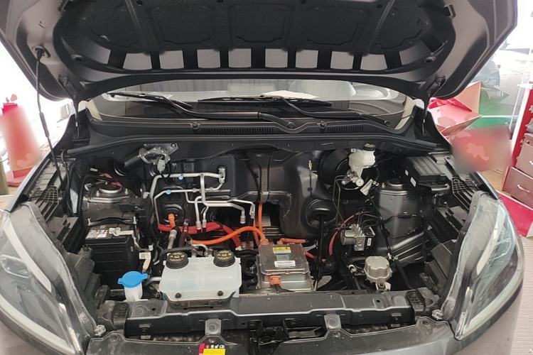 Used Wuling Hongguang New Energy 2024 All-Electric Model 300KM Standard Version Engine Bay