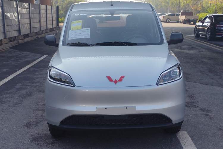 Used Wuling Hongguang New Energy 2024 All-Electric Model 300KM Practical Version Exterior 1