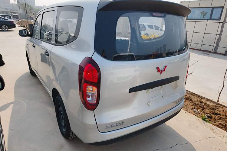 Used Wuling Hongguang New Energy 2024 All-Electric Model 300KM Standard Version Exterior 2