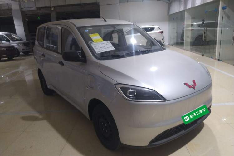 Used Wuling Hongguang New Energy 2024 All-Electric Model 300KM Standard Version Exterior 2