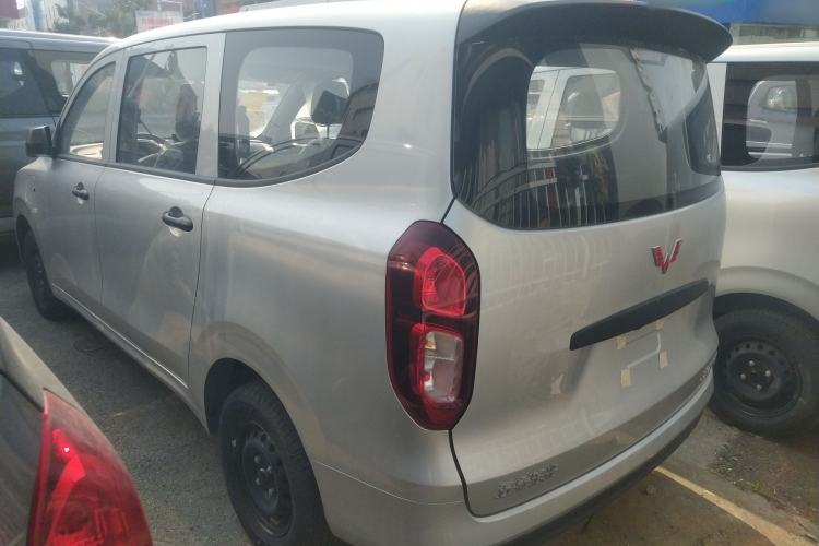 Used Wuling Hongguang New Energy 2024 All-Electric Model 300KM Standard Version Exterior 2
