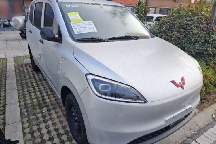Used Wuling Hongguang New Energy 2024 All-Electric Model 300KM Practical Version Exterior 2