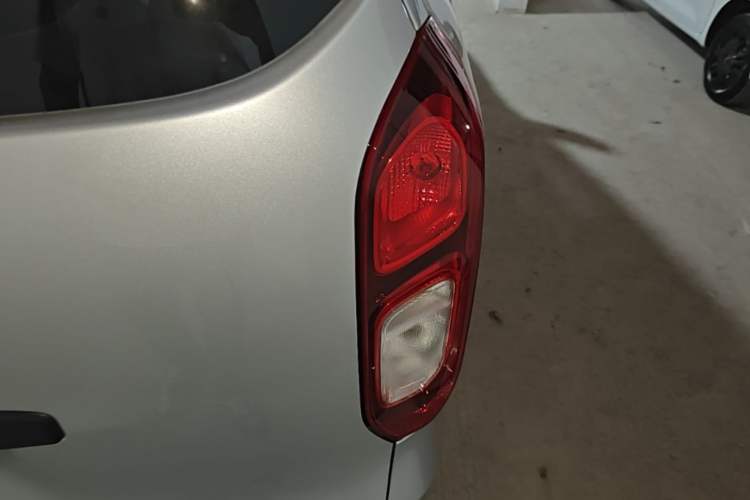 Used Wuling Hongguang New Energy 2024 All-Electric Model 300KM Standard Version Exterior 3