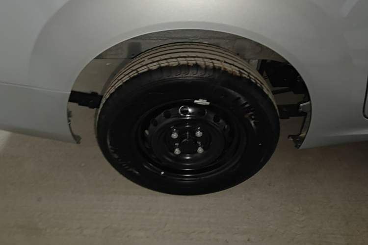 Used Wuling Hongguang New Energy 2024 All-Electric Model 300KM Standard Version Exterior 5