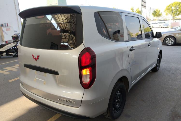 Used Wuling Hongguang New Energy 2024 All-Electric Model 300KM Practical Version Exterior 5