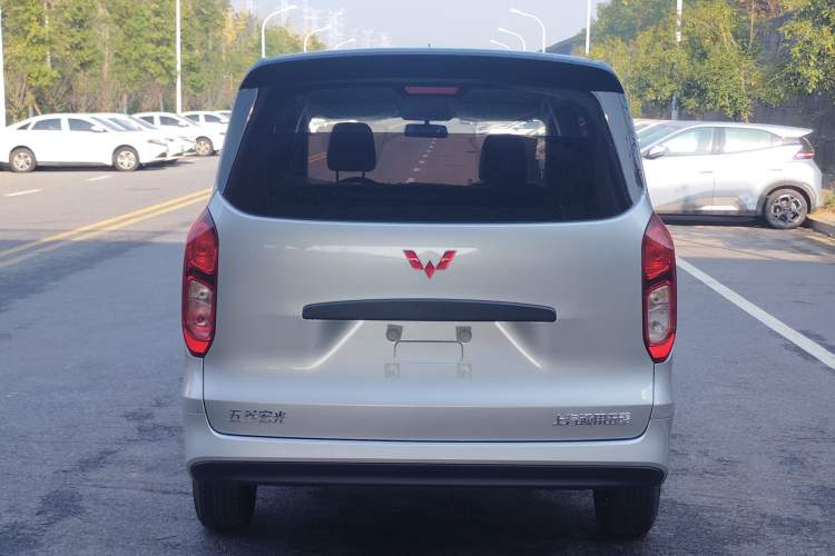 Used Wuling Hongguang New Energy 2024 All-Electric Model 300KM Practical Version Exterior 6
