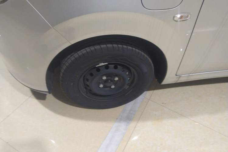 Used Wuling Hongguang New Energy 2024 All-Electric Model 300KM Standard Version Exterior 7