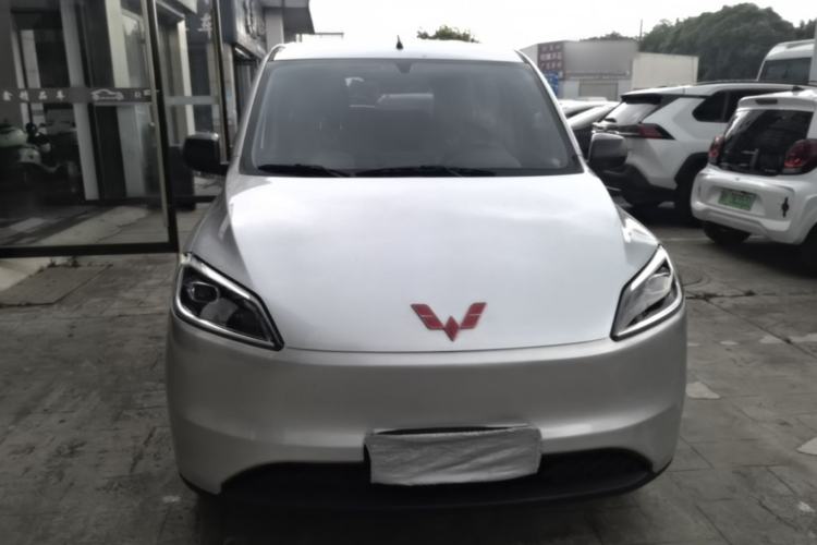 Used Wuling Hongguang New Energy 2024 All-Electric Model 300KM Practical Version Front