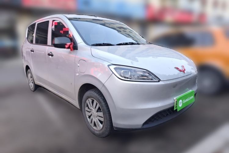 Used Wuling Hongguang New Energy 2024 All-Electric Model 300KM Practical Version Front Right 45 Deg