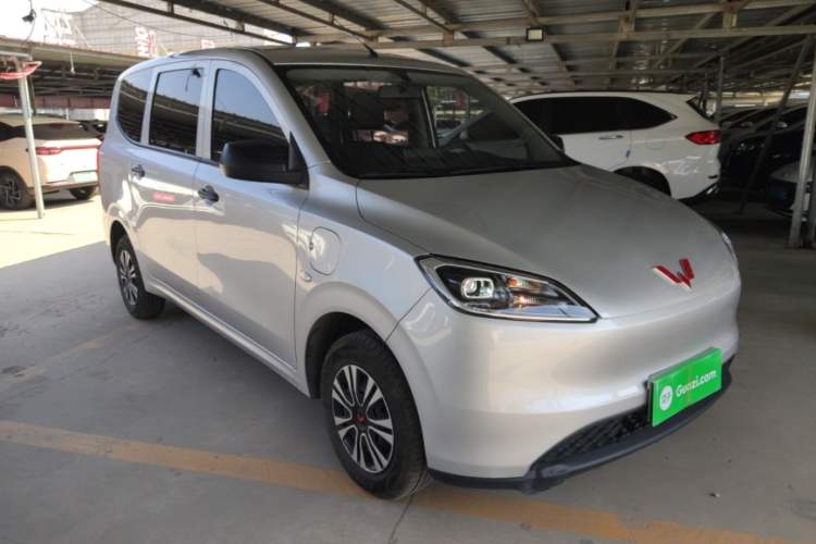 Used Wuling Hongguang New Energy 2024 All-Electric Model 300KM Standard Version Front Right 45 Deg