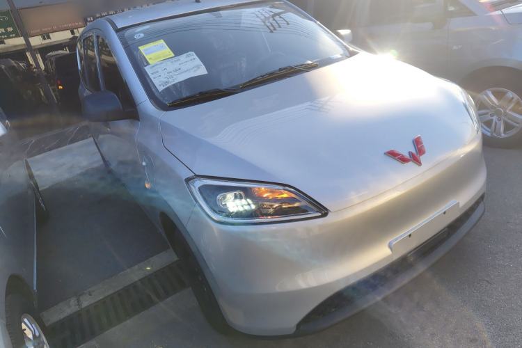 Used Wuling Hongguang New Energy 2024 All-Electric Model 300KM Practical Version Front Right 45 Deg