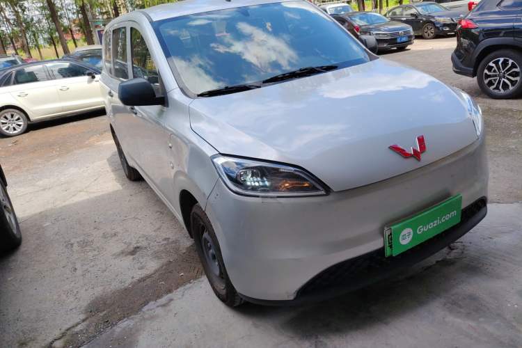 Used Wuling Hongguang New Energy 2024 All-Electric Model 300KM Practical Version Front Right 45 Deg