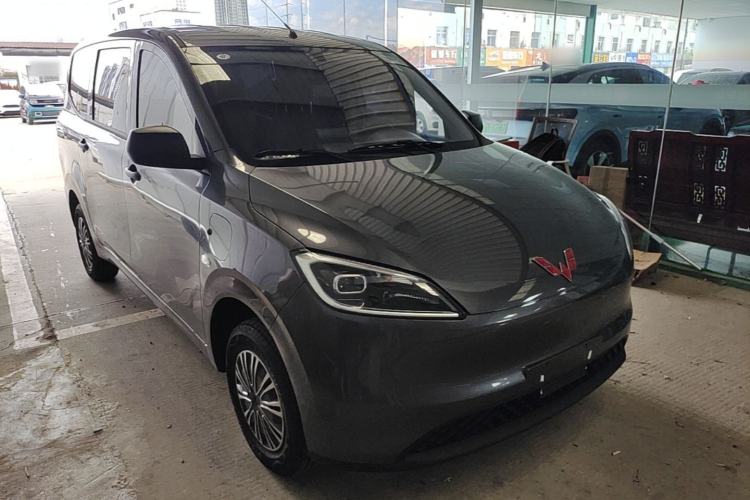 Used Wuling Hongguang New Energy 2024 All-Electric Model 300KM Standard Version Front Right 45 Deg