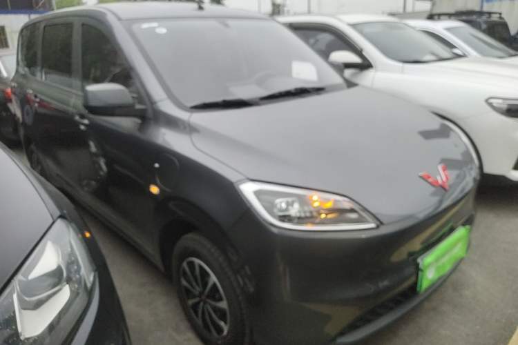 Used Wuling Hongguang New Energy 2024 All-Electric Model 300KM Practical Version Front Right 45 Deg