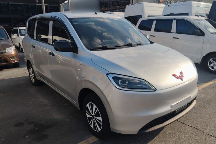 Used Wuling Hongguang New Energy 2024 All-Electric Model 300KM Standard Version Front Right 45 Deg