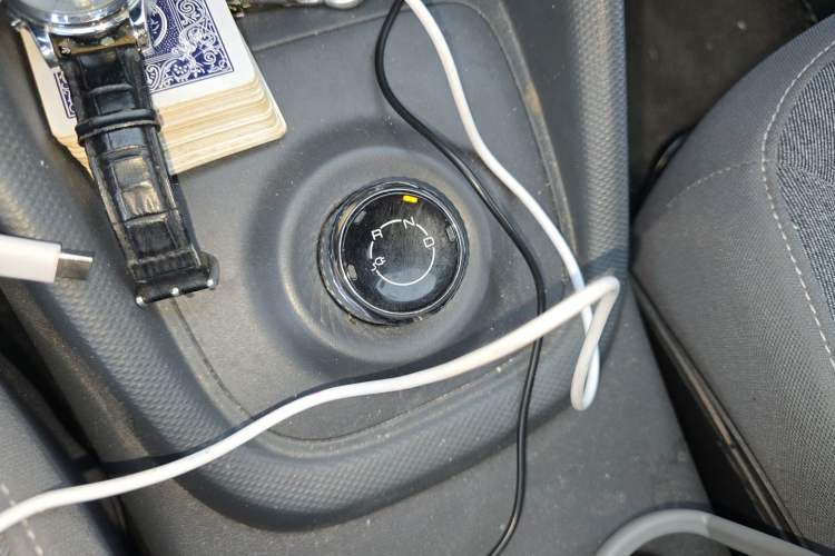 Used Wuling Hongguang New Energy 2024 All-Electric Model 300KM Standard Version Gear Lever