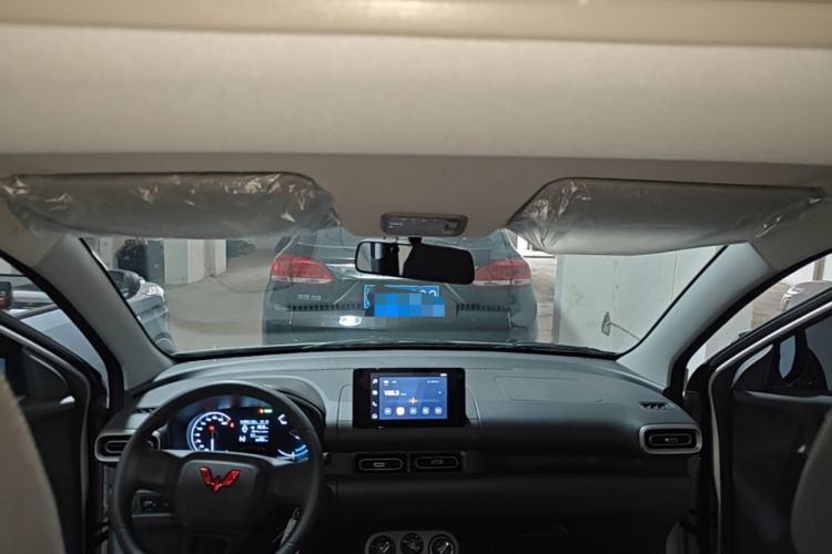 Used Wuling Hongguang New Energy 2024 All-Electric Model 300KM Standard Version Headliner